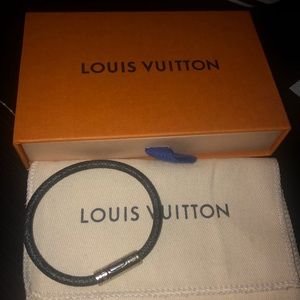 Louis Vuitton keep it bracelet damier print